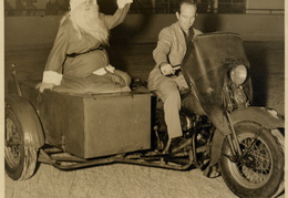 BJK SantaandtheSidecar