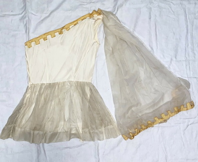 Costumes E