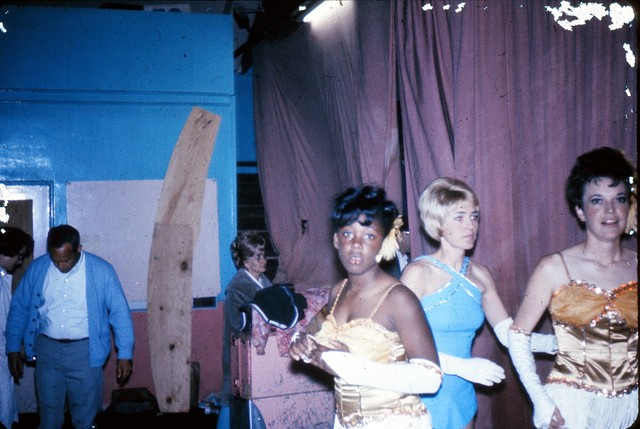 Backstage dressrehersal 1968